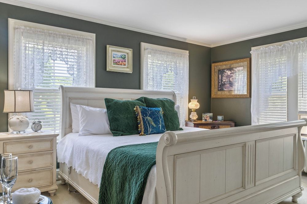 The Haddam Room