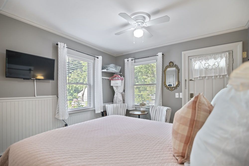 Duck Island Room