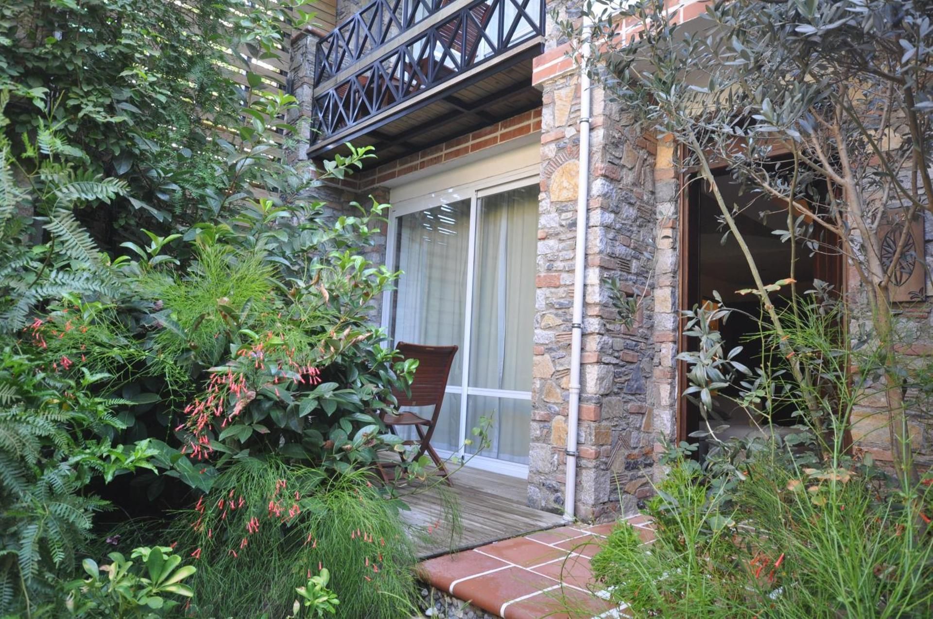 El Vino Hotel Suites