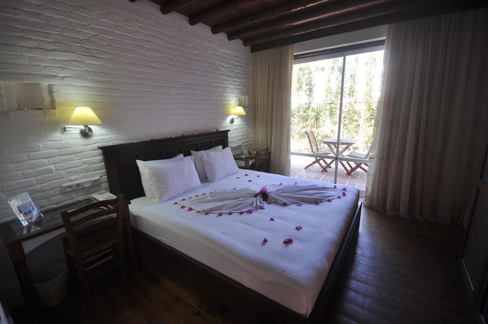 Standard Double or Twin Room with Garden View