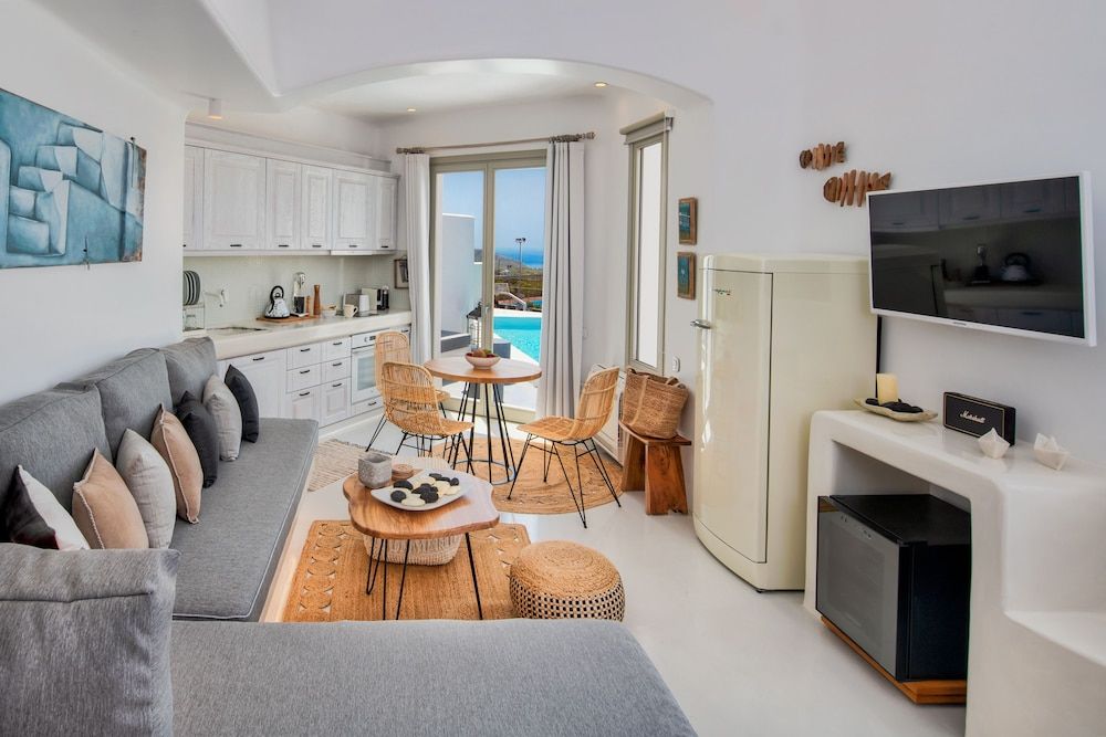 Milestone Villas Exclusive Villa (Iris) 10