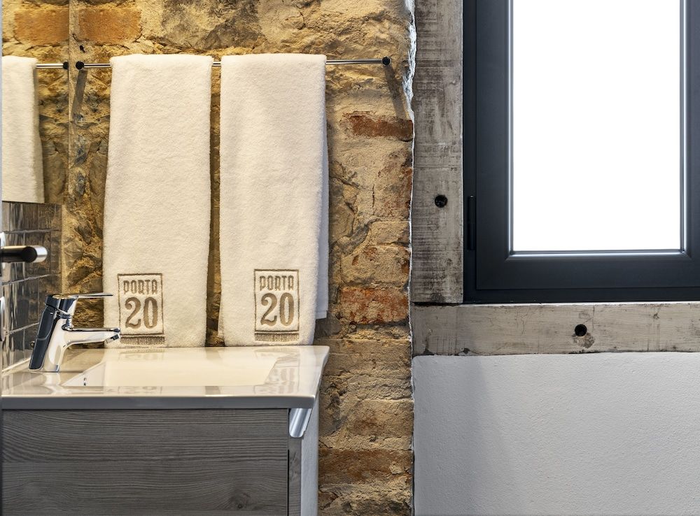 Porta 20 Boutique Guesthouse Comfort Twin Room 8