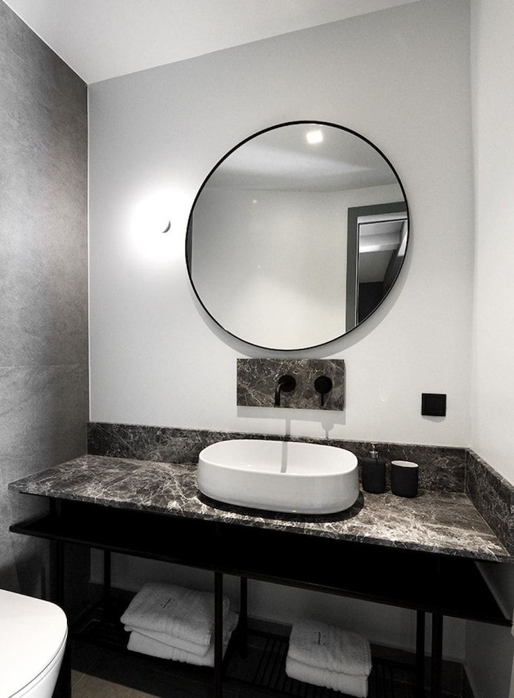 Roomore Apartments Deluxe Apartment, City View (R4) 3