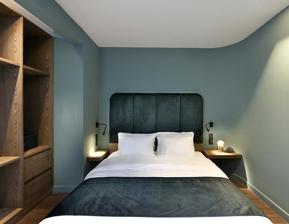 Roomore Apartments Deluxe Apartment, City View (R4)