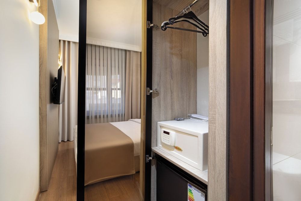 Atik Palace Hotel ECONOMY DOUBLE ROOM 4