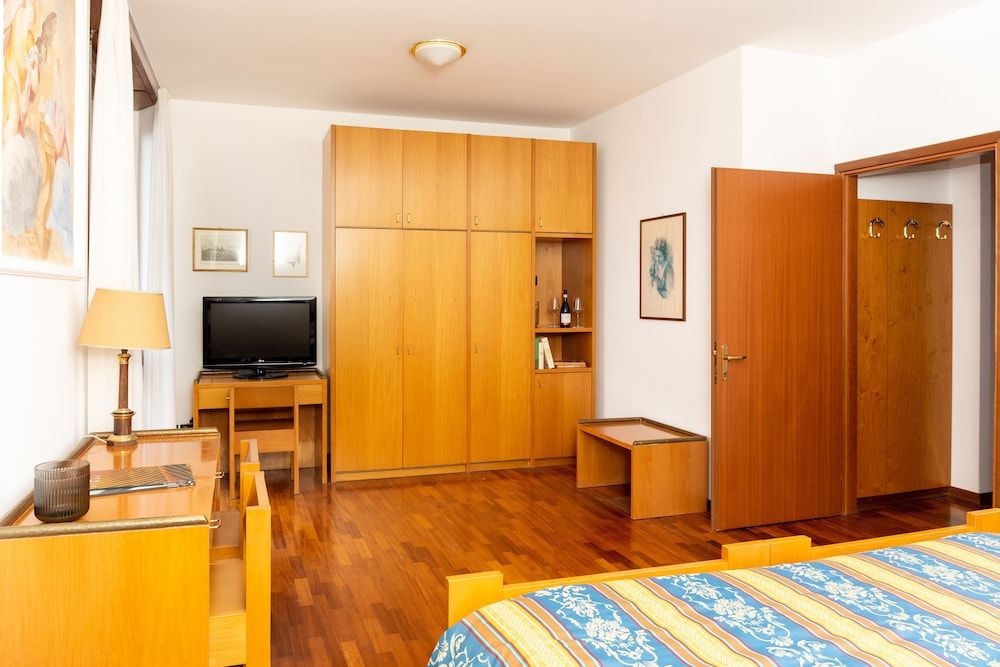 Albergo Sacro Monte Varese Elite Double or Twin Room, Lake View 17