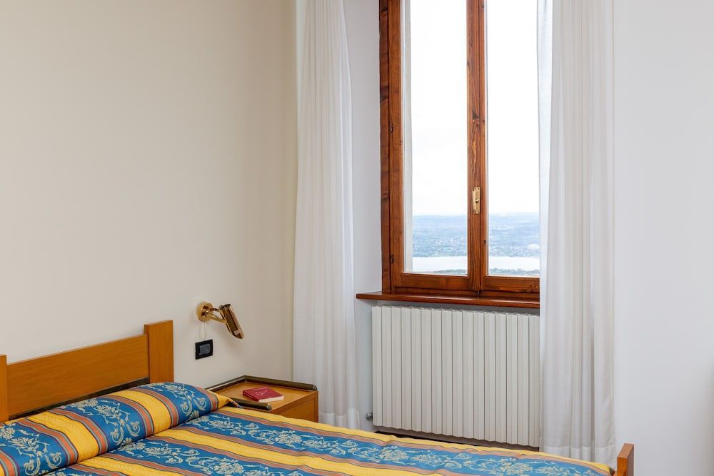 Albergo Sacro Monte Varese Elite Double or Twin Room, Lake View 6