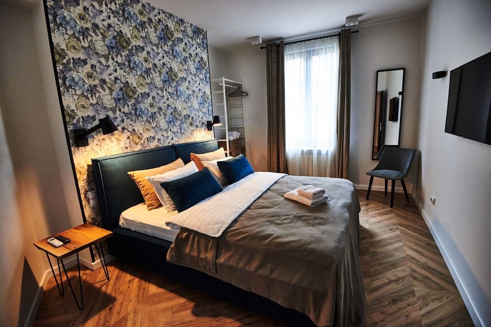undefined Metropole Apartments Royal Residence