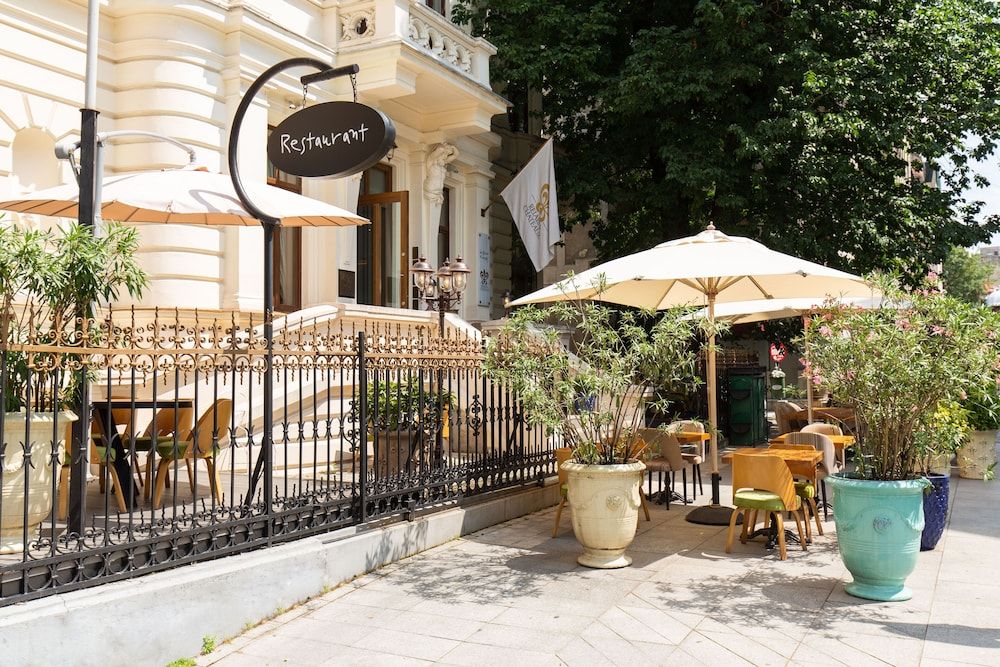 undefined Metropole Apartments Royal Residence 4