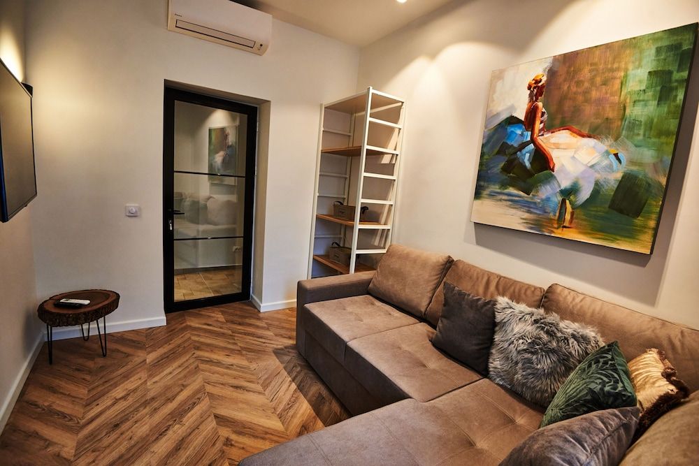 Metropole Apartments Royal Residence Deluxe Apartment 34