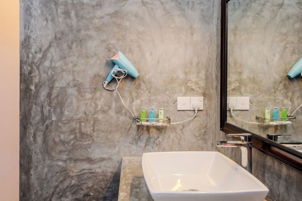 Central Beach Inn Luxury Room, Multiple Beds, Ocean View 14