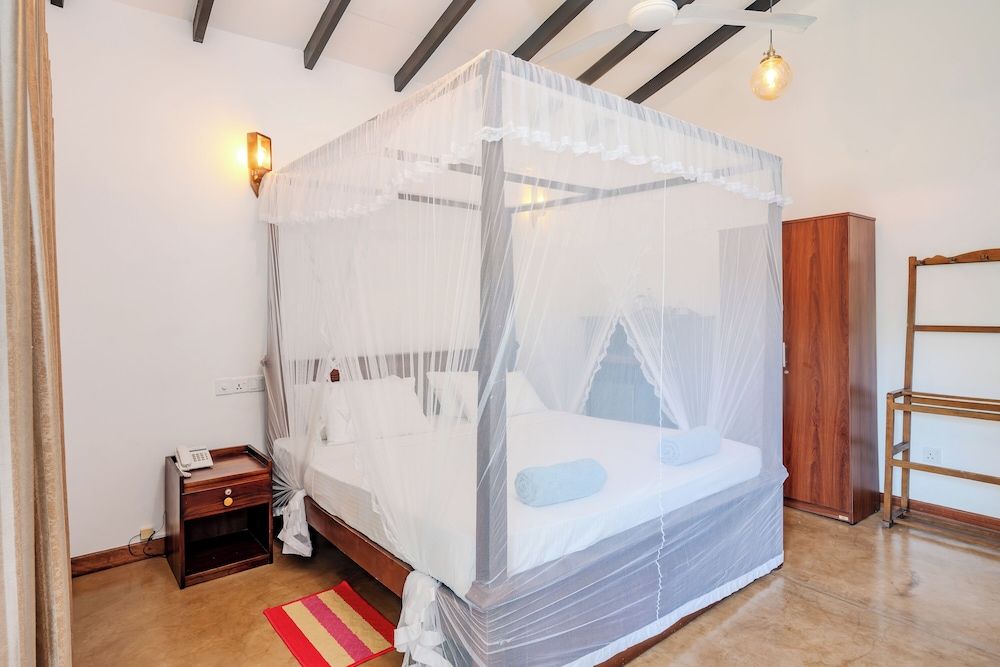 Central Beach Inn Deluxe Room, Balcony 2