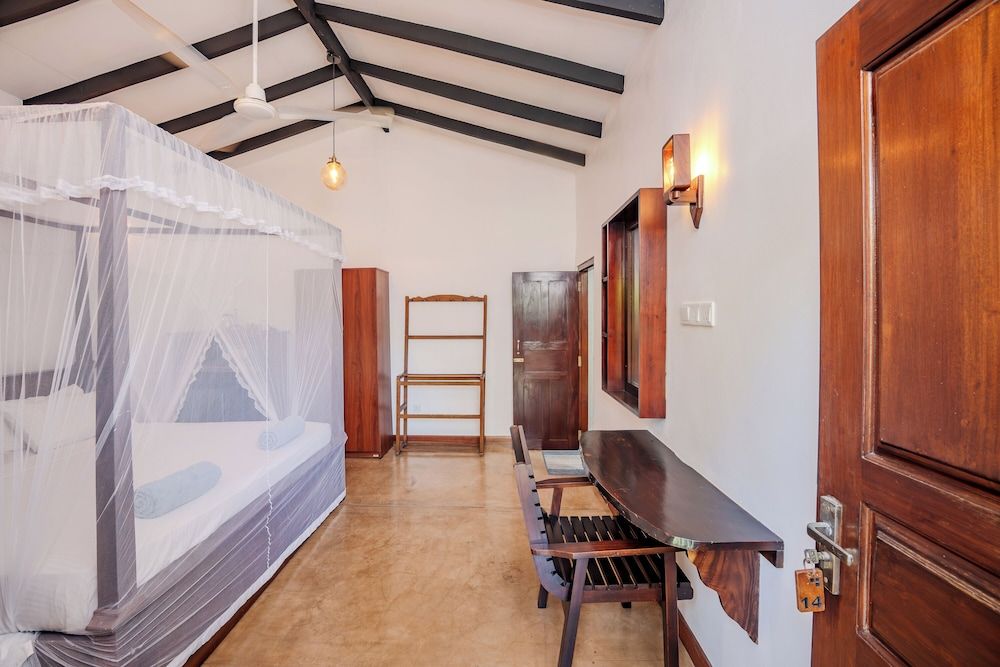 Central Beach Inn Deluxe Room, Balcony