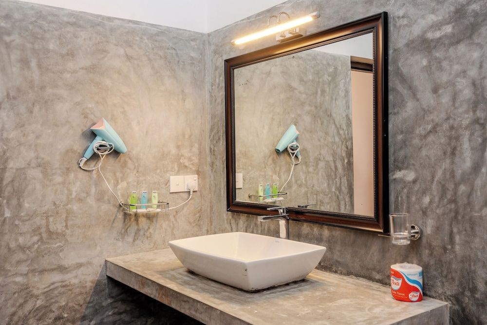 Central Beach Inn Luxury Room, Multiple Beds, Ocean View 15