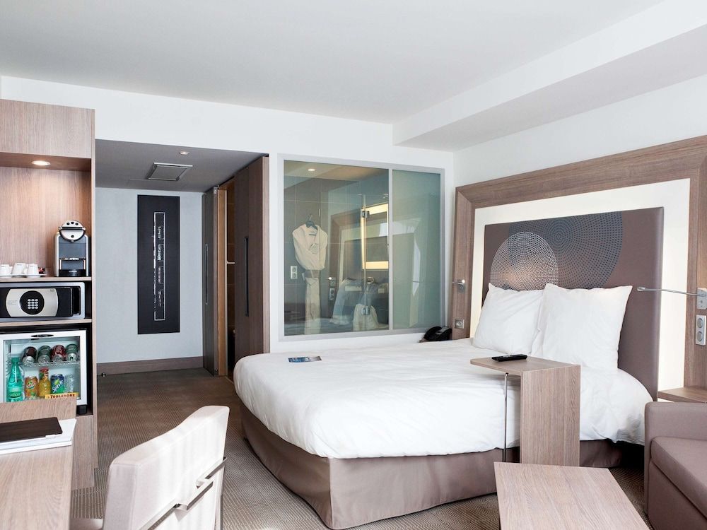 Executive Room, 1 Queen Bed with Sofa bed