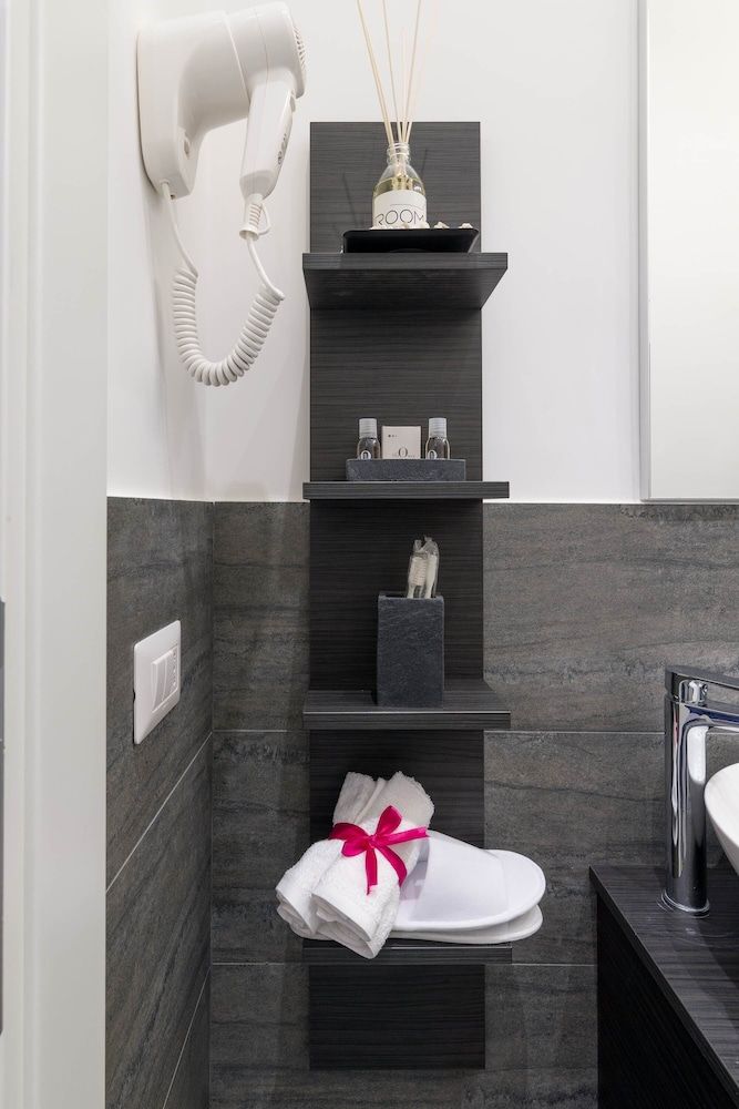 undefined Room91 S.Peter 8