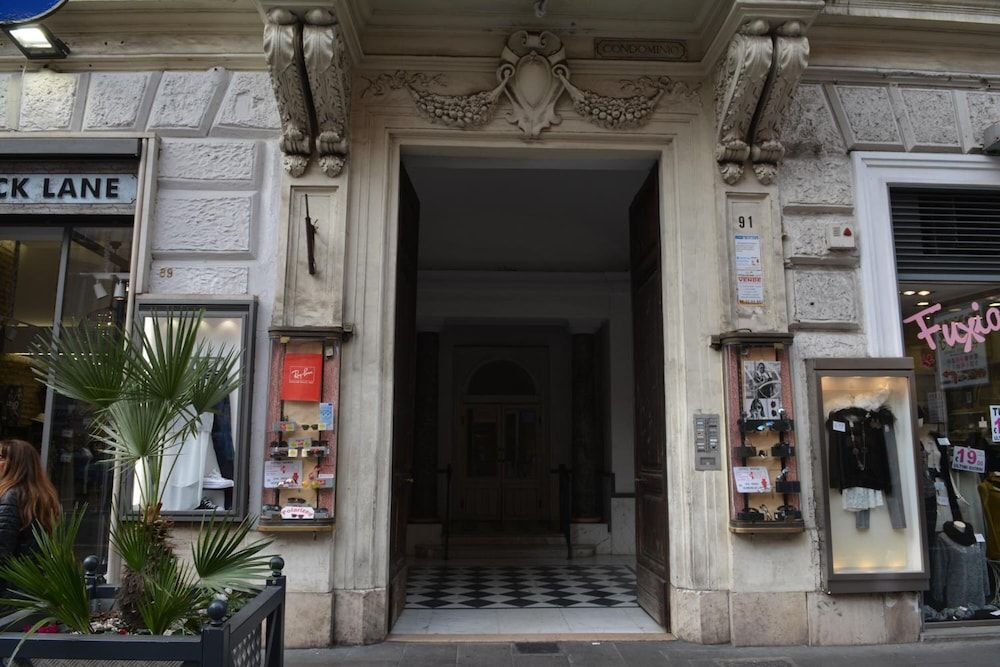 undefined Room91 S.Peter 2