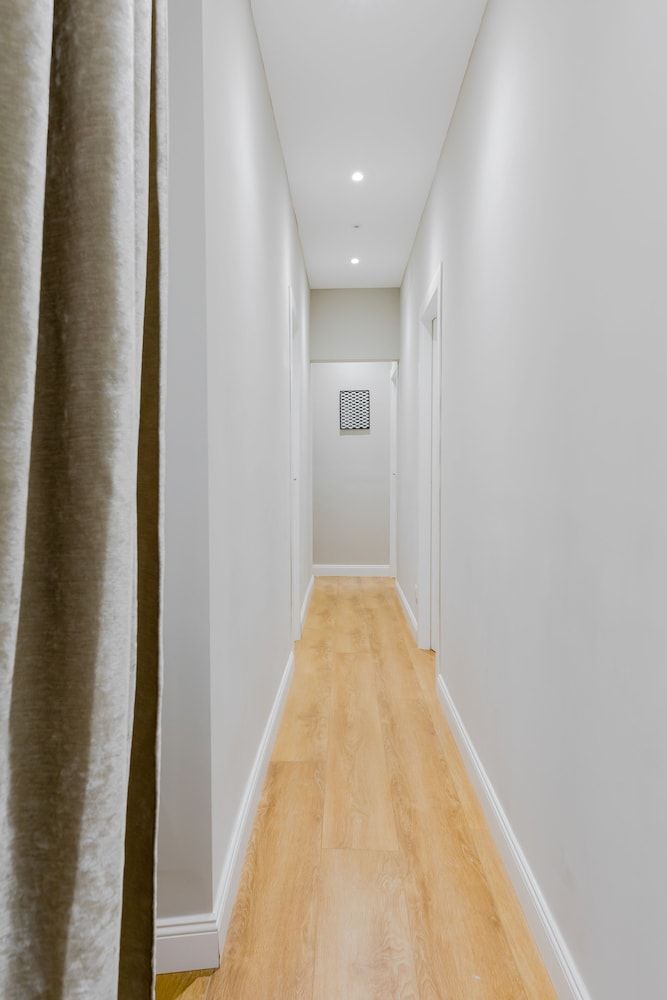 undefined Suites by Chloe 7