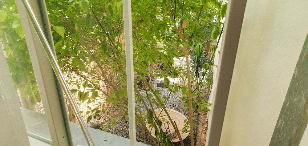 Charming 2BDR apt W Private Garden TL41 Family Apartment 11