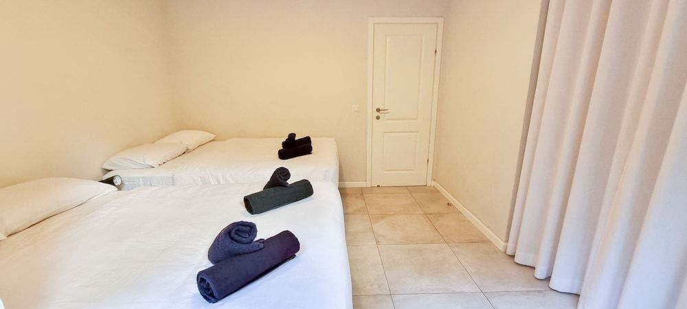 Charming 2BDR apt W Private Garden TL41 Family Apartment 5