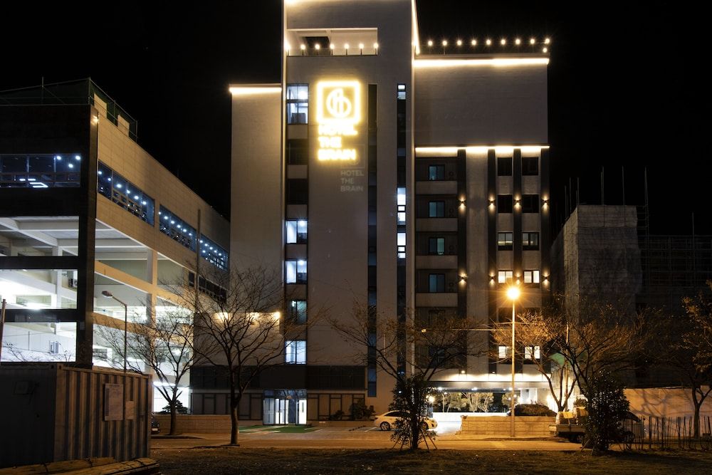 undefined The Brain Hotel 6