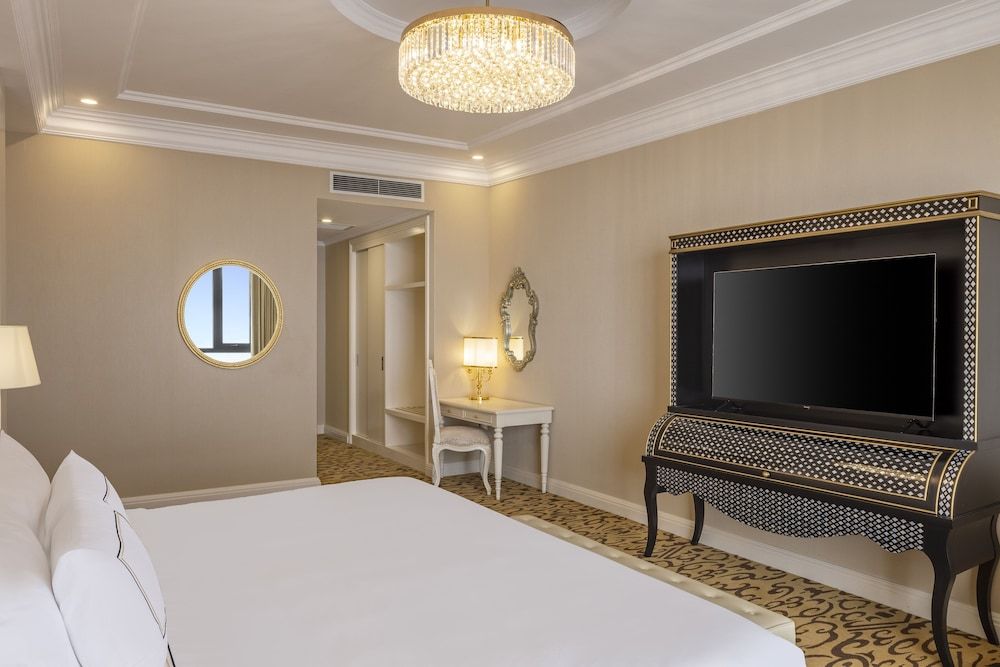 Meliá Vinpearl Phu Ly Suite