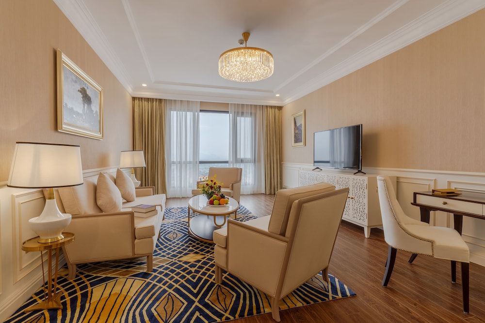 Meliá Vinpearl Phu Ly Suite 8