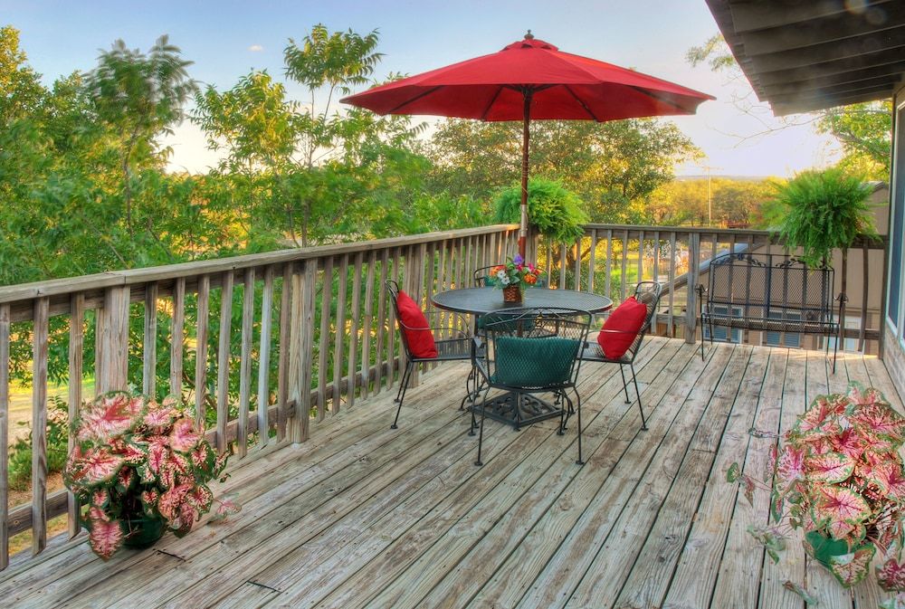 Kuebler Waldrip Haus B&B Classic Room, 1 King Bed, Non Smoking (East Room) 2