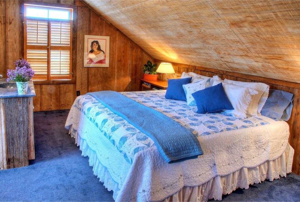 Kuebler Waldrip Haus B&B Classic Room, 1 King Bed, Non Smoking (East Room) 3