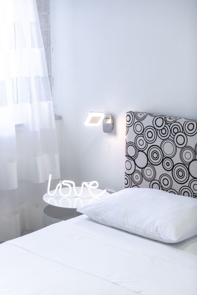 Villa Tolja Lapad beach apartments Superior Apartment, 1 Queen Bed with Sofa bed, Non Smoking 4