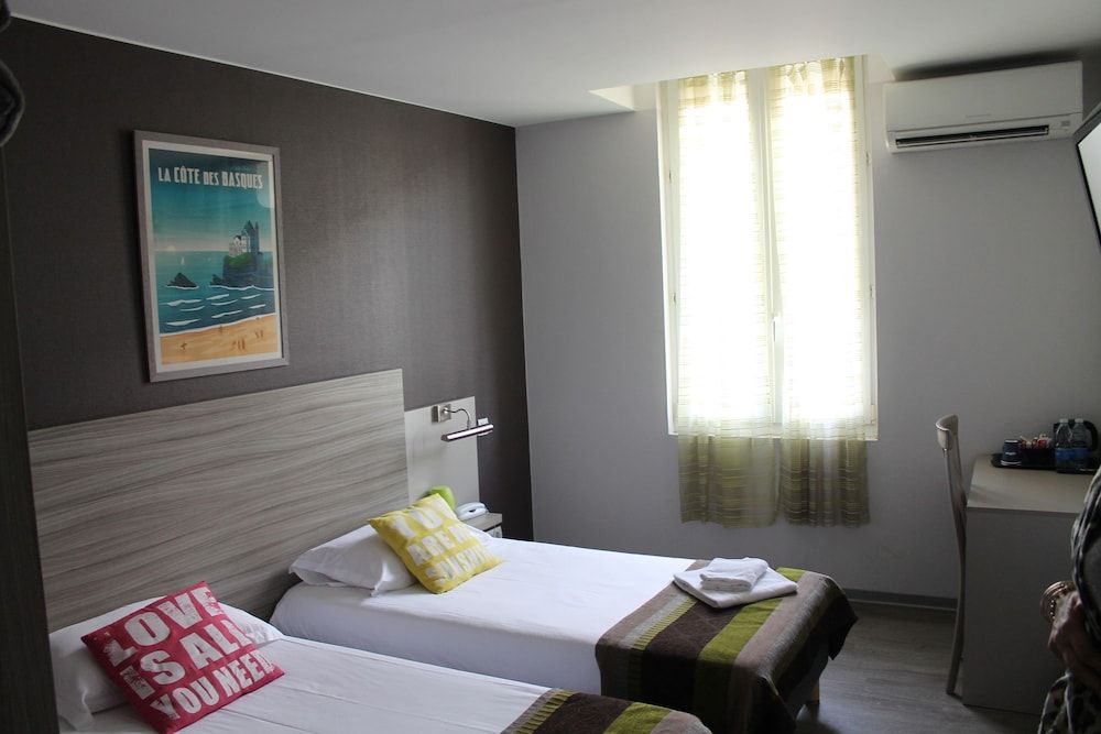 Hotel Bar du Centre Room (Twin) 3