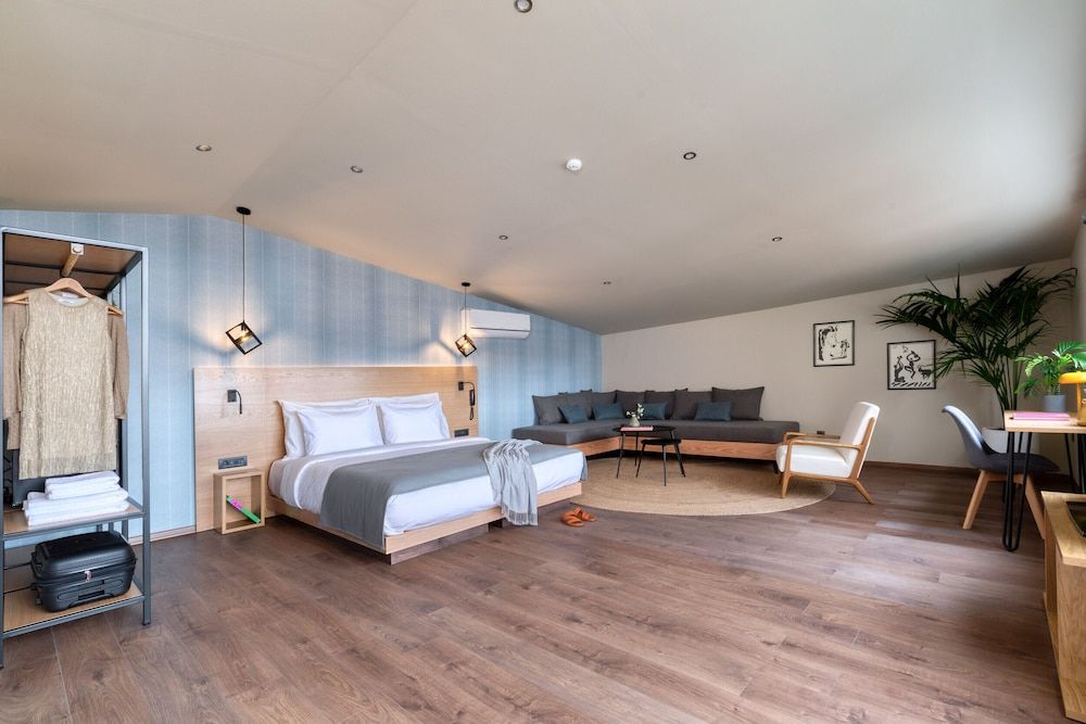 undefined Arcade Hotel 4