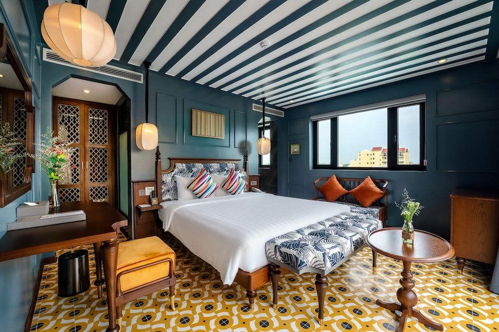 Deluxe Double Room with Pool View