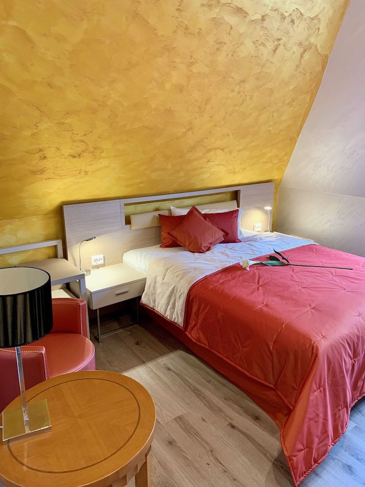 Boutique Hotel Goldene Henne Comfort Double Room, Non Smoking, City View 5