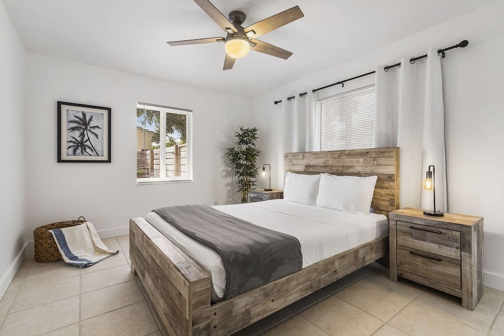 Alani Bay Premium Condos Premium Condo, 2 Bedrooms, 2 Bathrooms (1716)