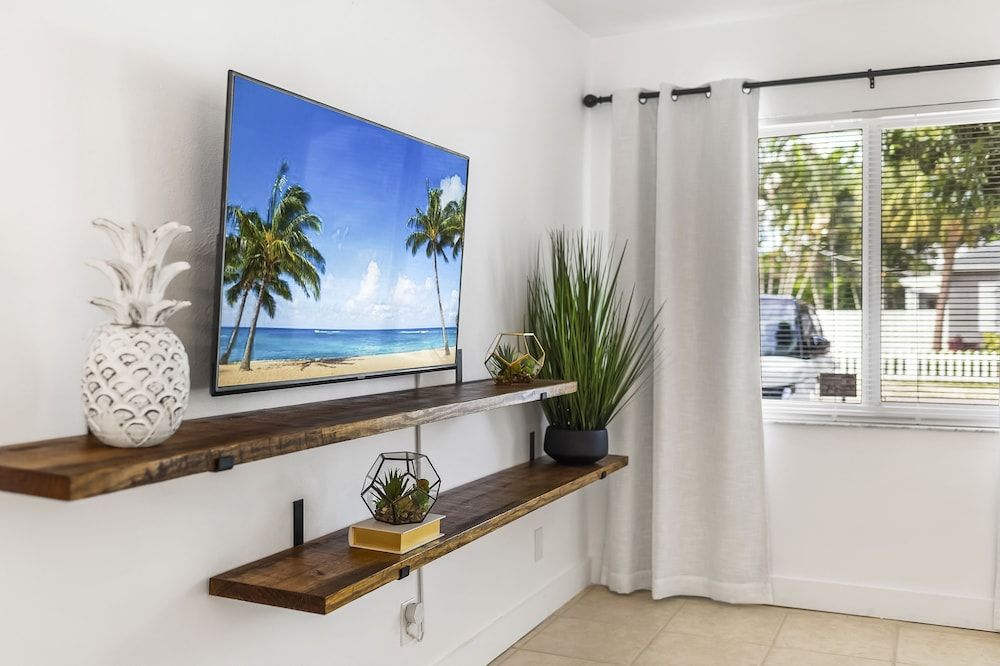 Alani Bay Premium Condos Premium Condo, 2 Bedrooms, 2 Bathrooms (1716) 12