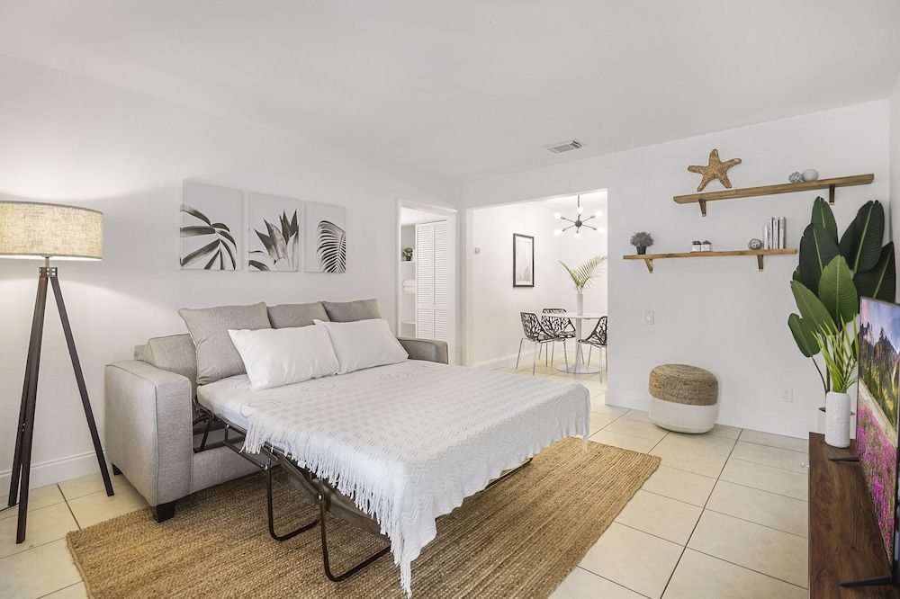 undefined Alani Bay Premium Condos 4