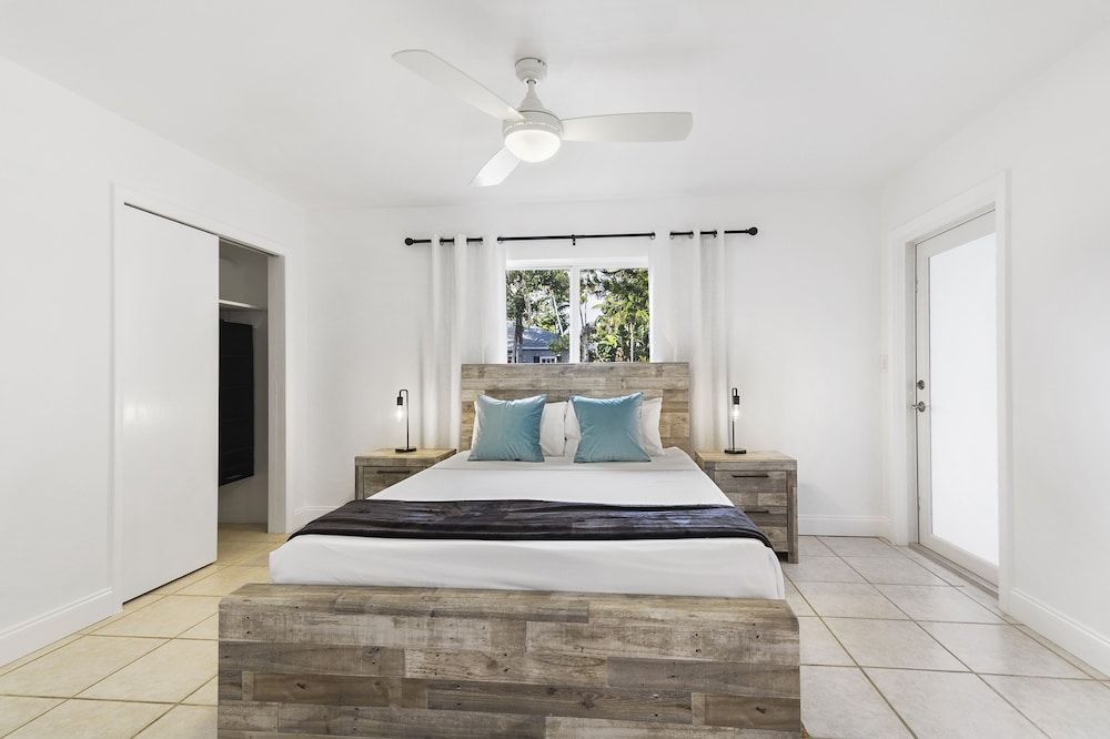 undefined Alani Bay Premium Condos 7