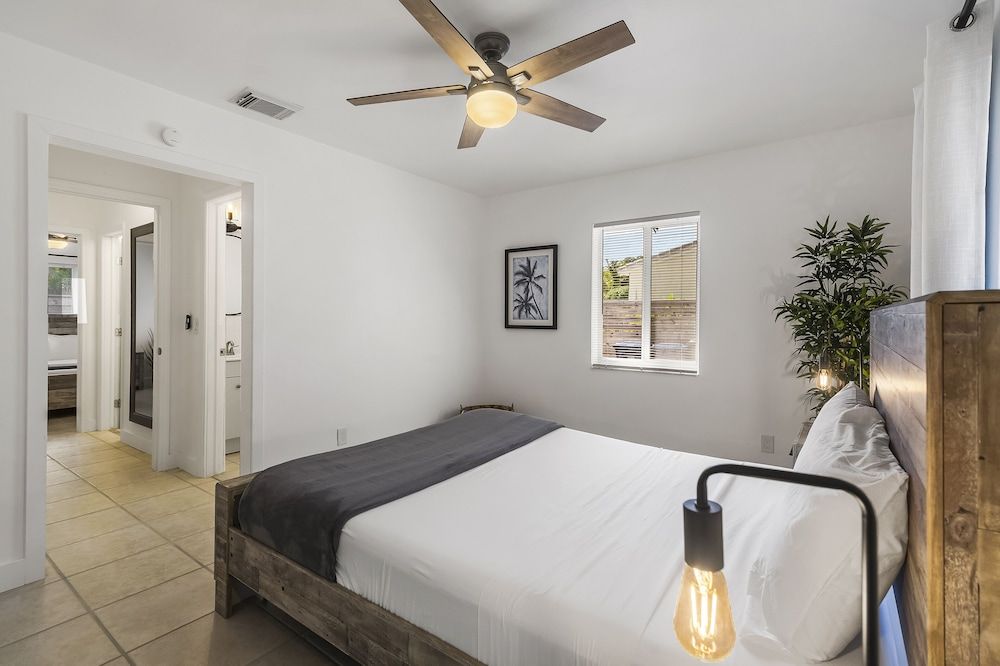 Alani Bay Premium Condos Premium Condo, 2 Bedrooms, 2 Bathrooms (1716) 3