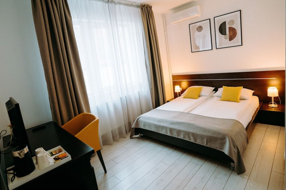 Vila Anca Standard Room, Courtyard View 4