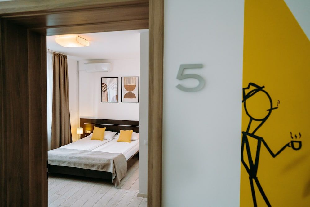 Vila Anca Standard Room, Courtyard View 7