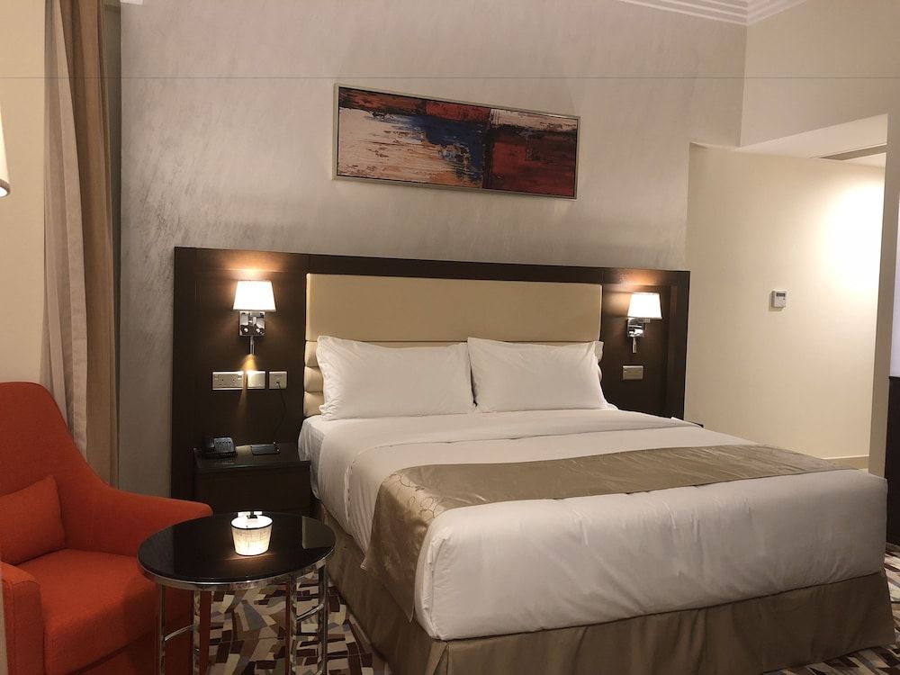 Al Murooj Grand Hotel Executive Double Room, 1 King Bed, Non Smoking 2