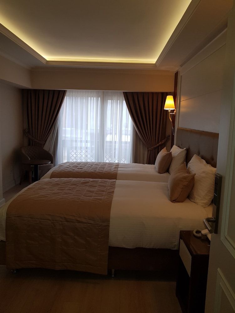 Grand Marcello Hotel & Spa Deluxe Double or Twin Room, Multiple Beds, Non Smoking 6