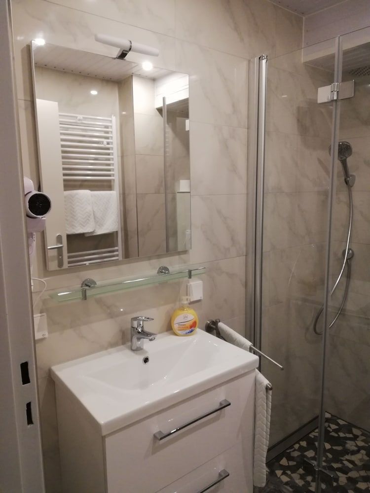 Apartmenthaus am Achteck Comfort Double or Twin Room (1. OG Nr.2) 5