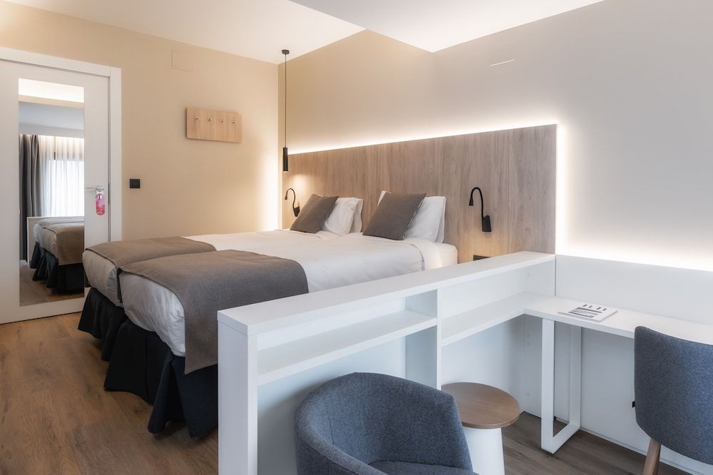 Hotel Montarto Double Room 3