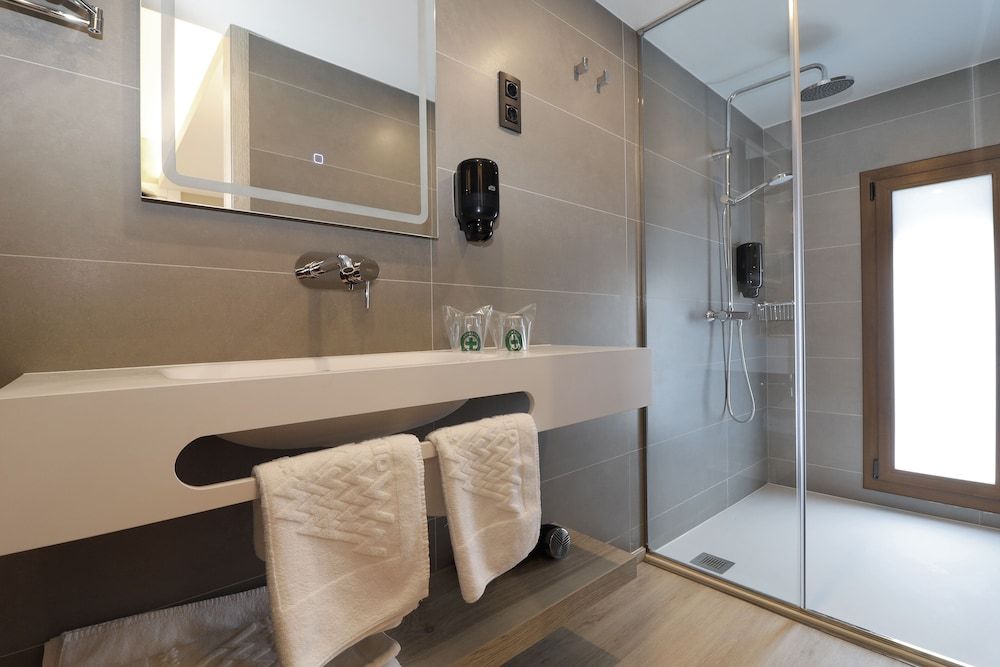 Hotel Montarto Family Room 6