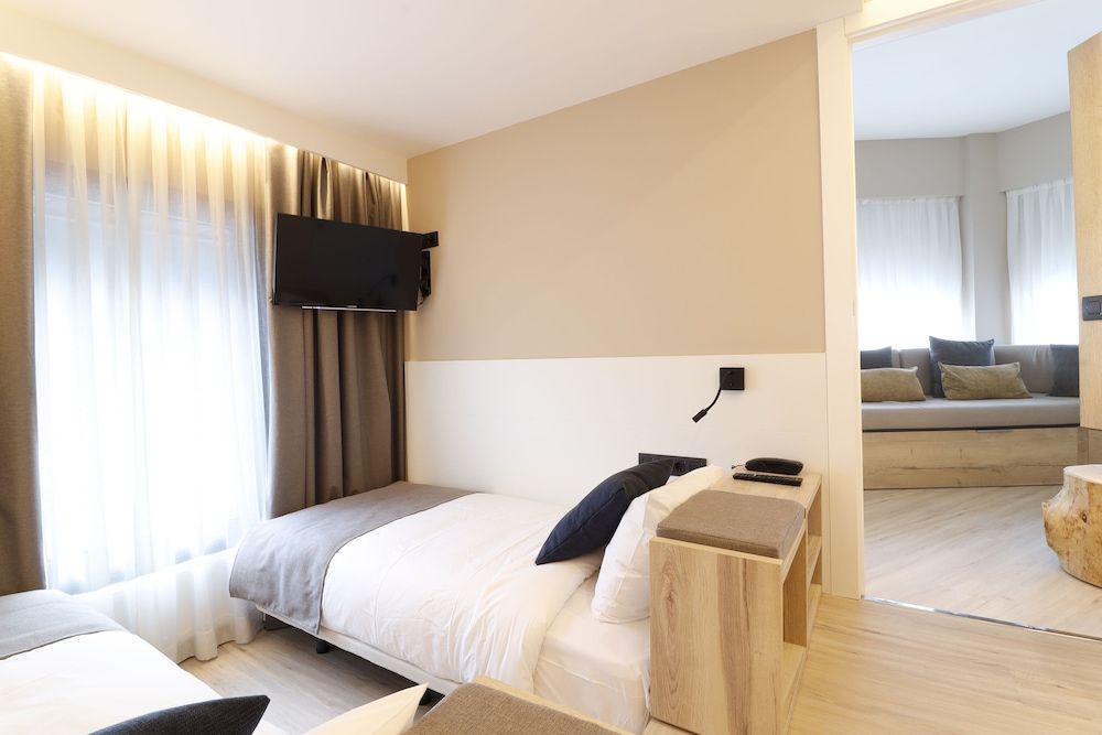 Hotel Montarto Family Room 2