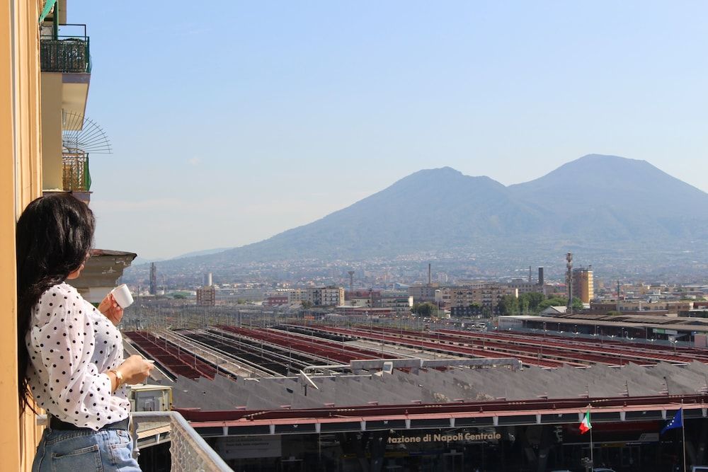 undefined Philip Royal 6