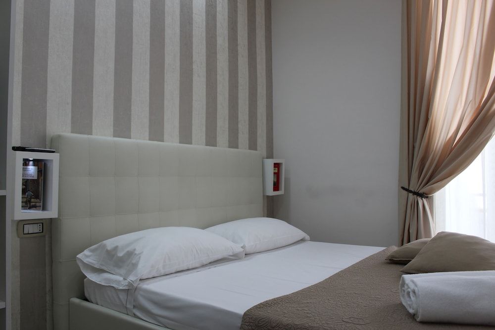 Philip Royal Double Room (2)