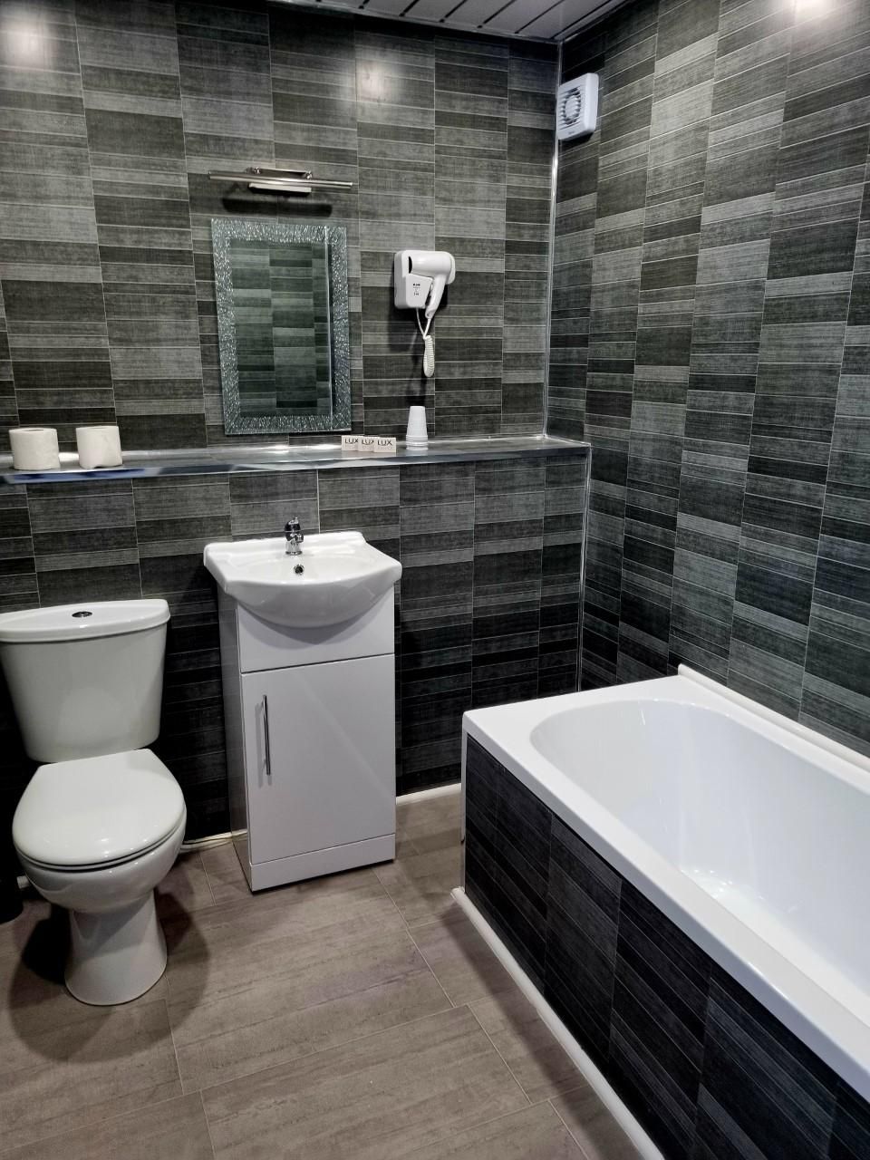 Triple room-Deluxe-Ensuite with Bath-Sea View